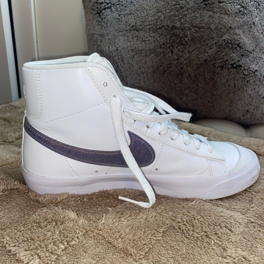 Nike Blazer '77 Mid Purple Glitter women’s size 8.5